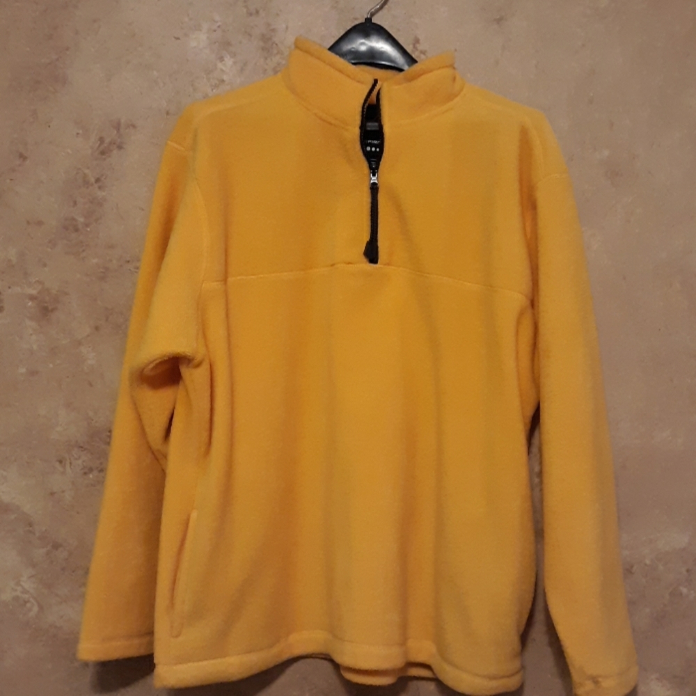 Pullover fleece